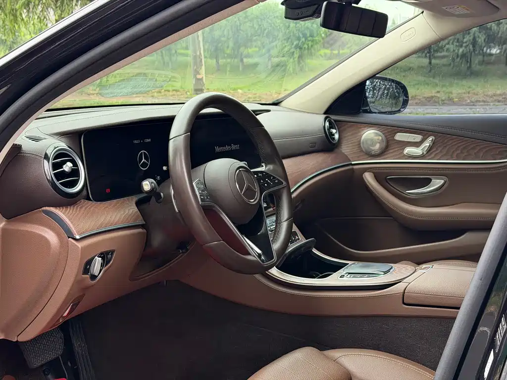 Mercedes-Benz E-Class E 2022 E 350 e L
