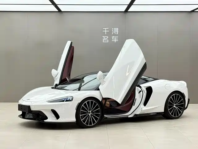 McLaren GT