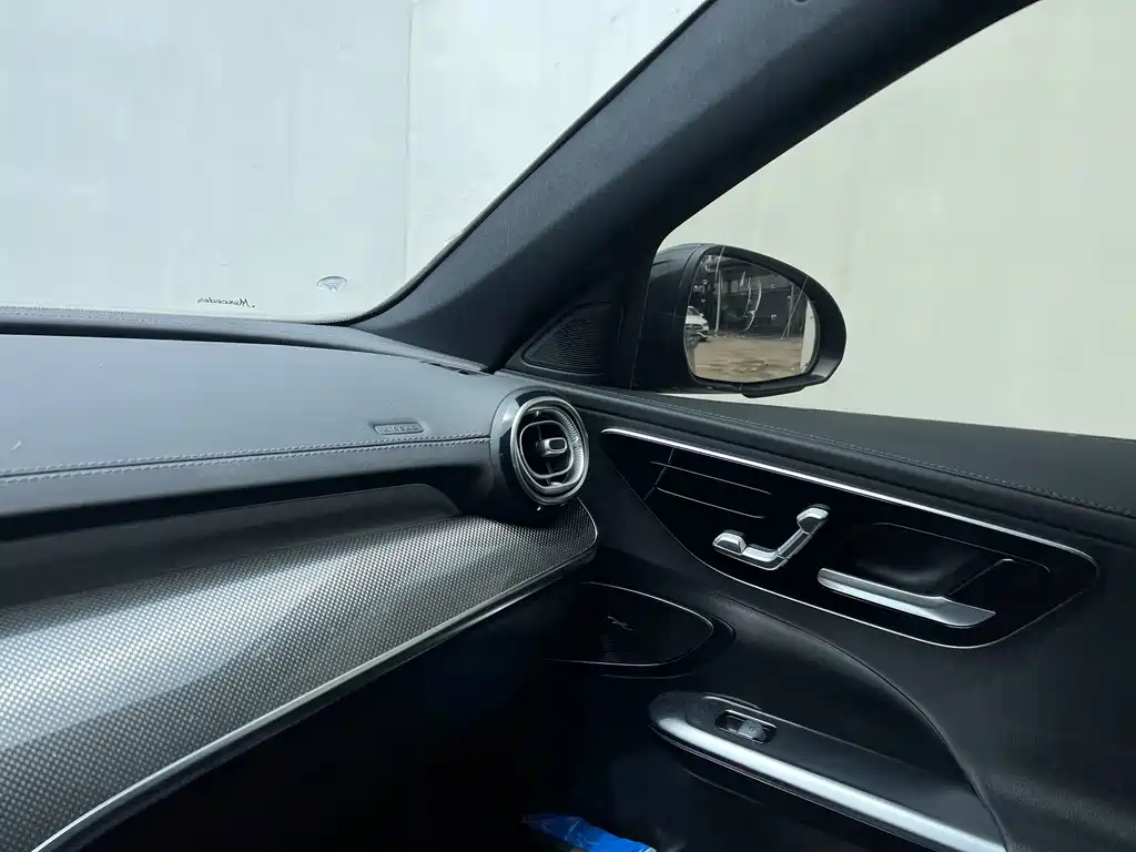 Mercedes-Benz C-Class — миниатюра 14