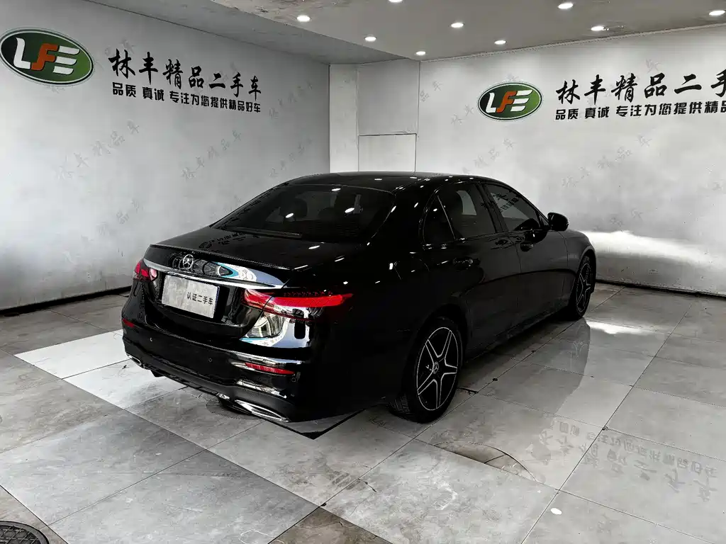 MERCEDES-BENZ E CLASS