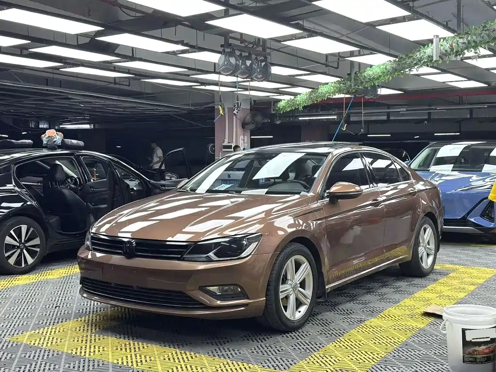 Volkswagen Lamando
