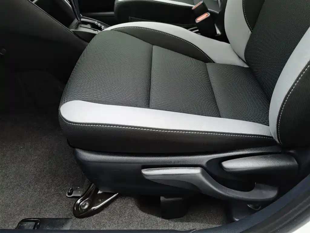 TOYOTA YARIS L ZHIXUAN