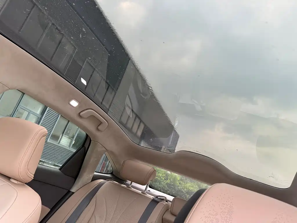 Hongqi 红旗H7 PHEV — миниатюра 16