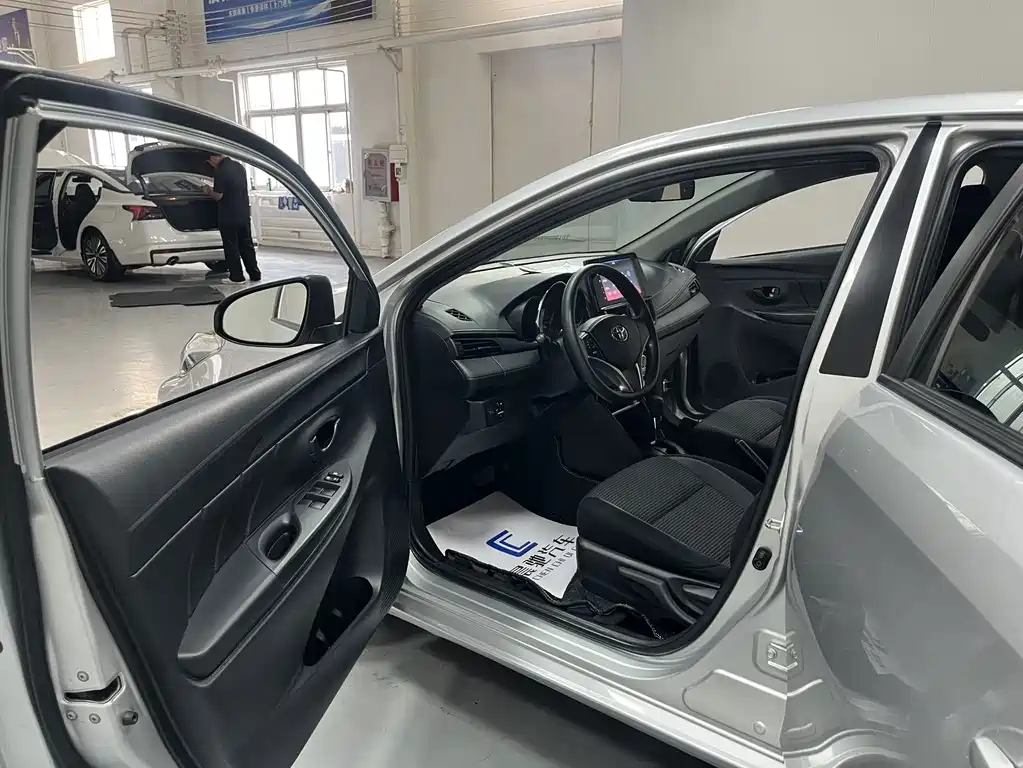 Toyota Vios FS — миниатюра 11