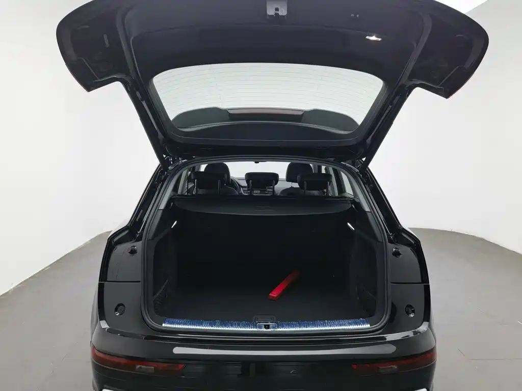 Audi Q5L — миниатюра 16
