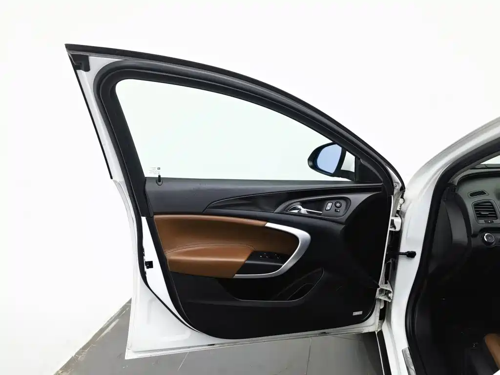 Buick Regal — миниатюра 8
