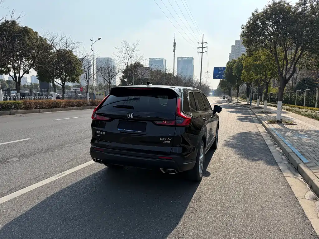 Honda CR-V 2023 240TURBO Premium 5 мест