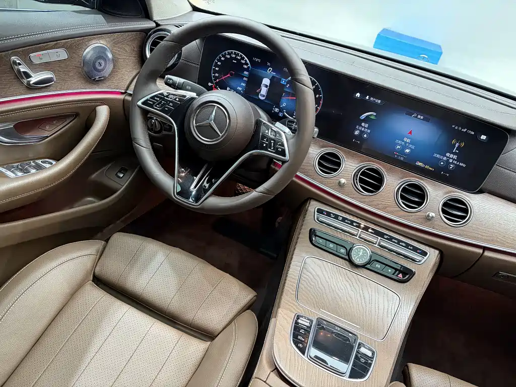 MERCEDES-BENZ E CLASS
