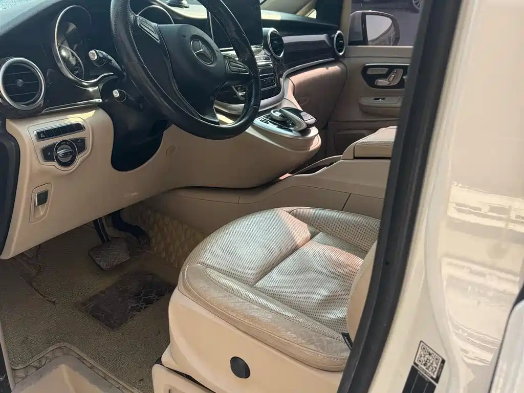 MERCEDES-BENZ V CLASS