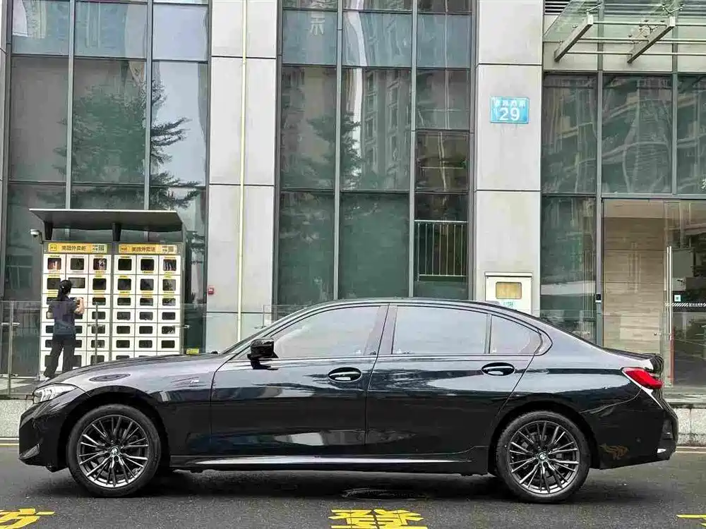 BMW 3 Series — миниатюра 10