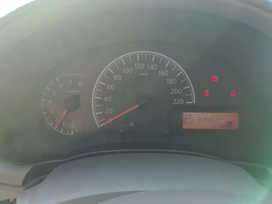 Nissan Sunny — миниатюра 14
