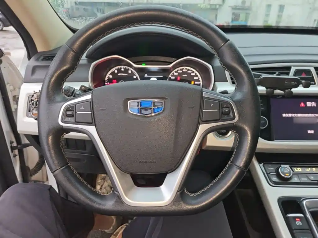Geely Boyue — миниатюра 11