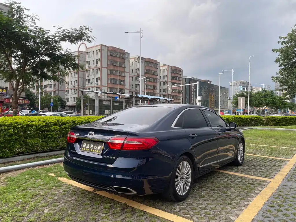 Ford Taurus — миниатюра 6