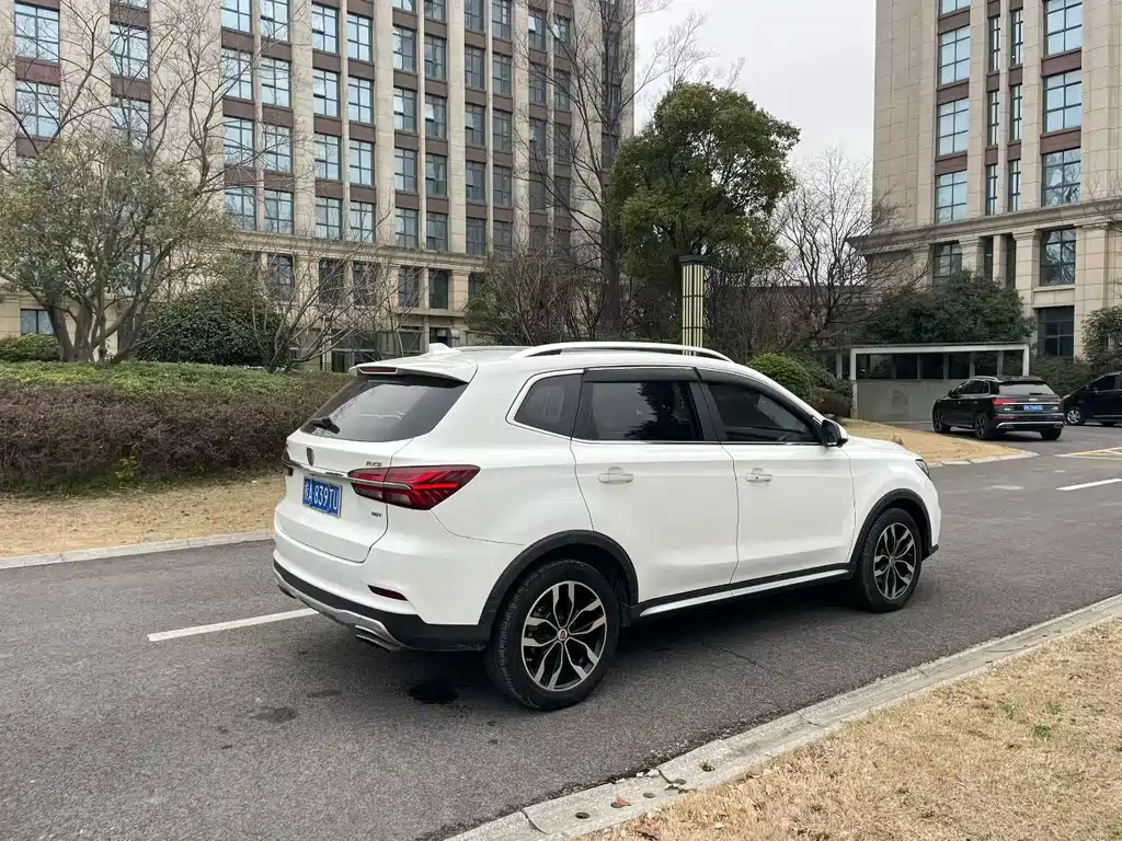 ROEWE RX5