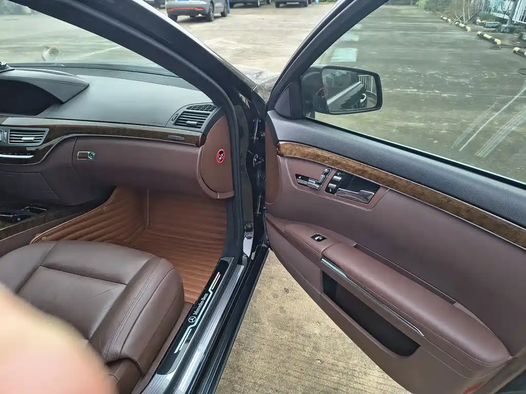 Mercedes-Benz S-Class — миниатюра 8