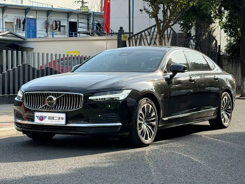 Volvo S90 PHEV