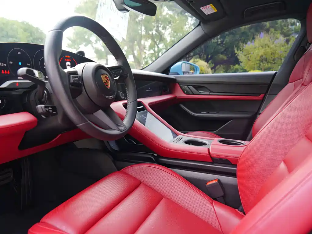 Porsche Taycan — миниатюра 12