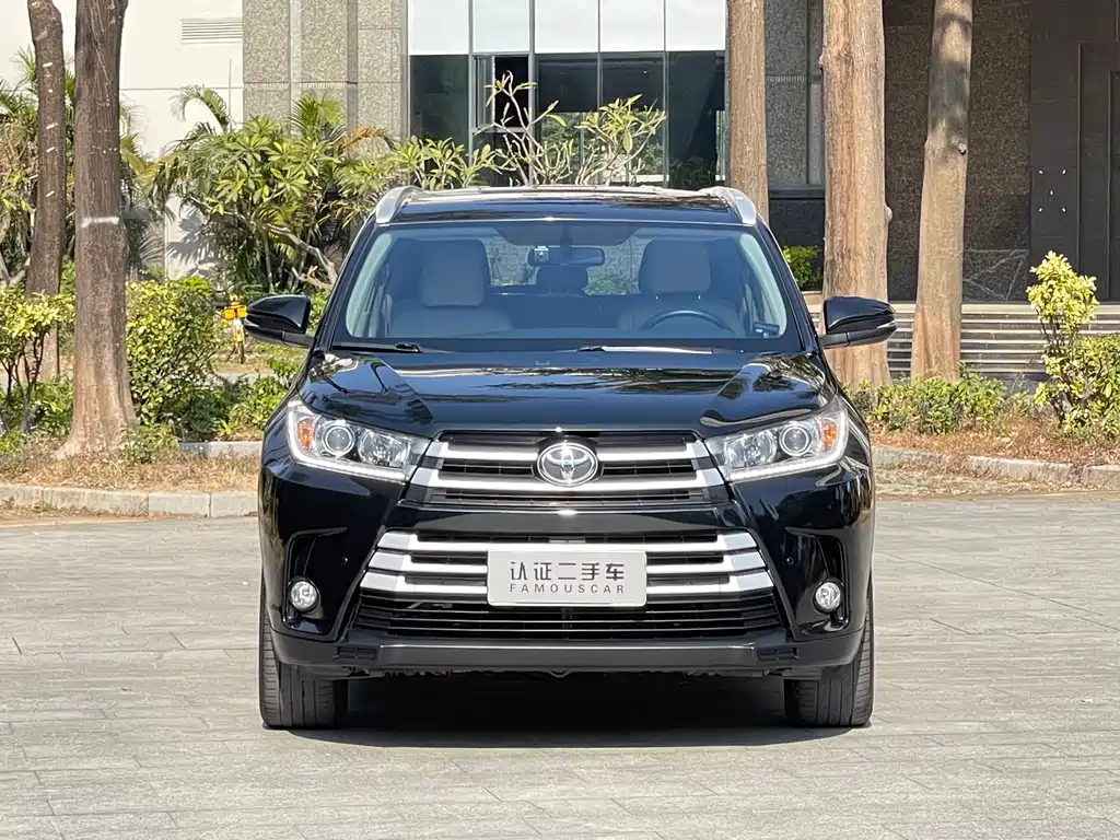TOYOTA HIGHLANDER