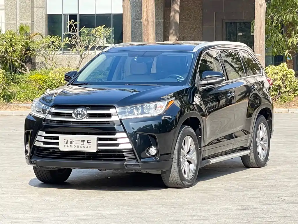 TOYOTA HIGHLANDER
