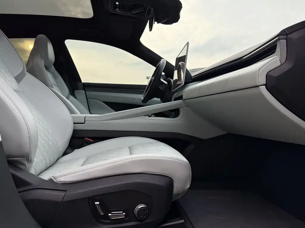 ZEEKR EXTREME KRYPTON 001