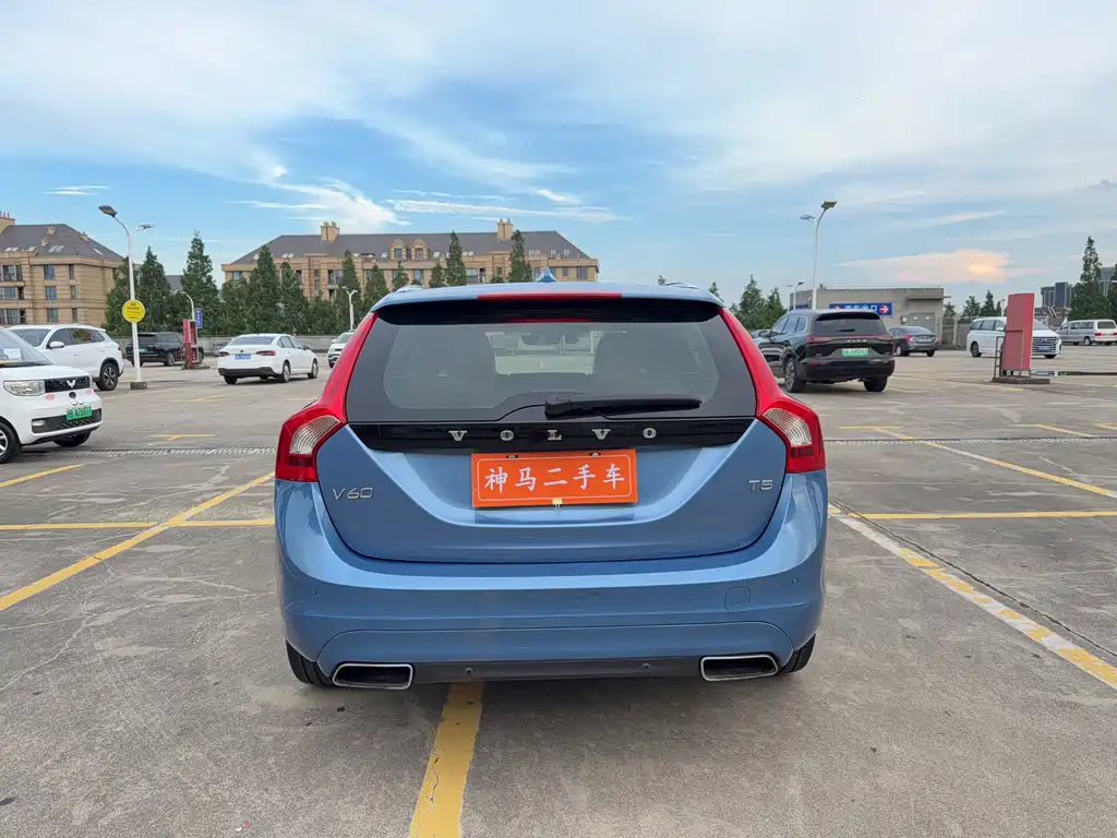 Volvo V60 — миниатюра 5