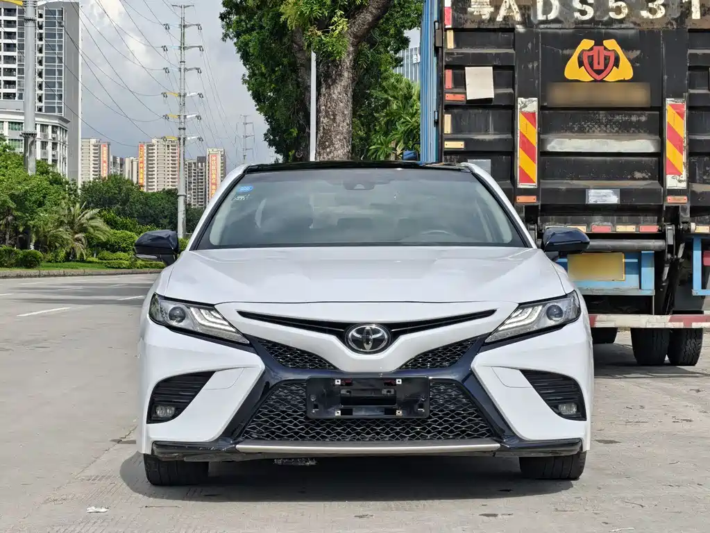 TOYOTA CAMRY