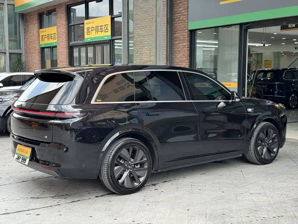 Li Auto L8 2024 Pro