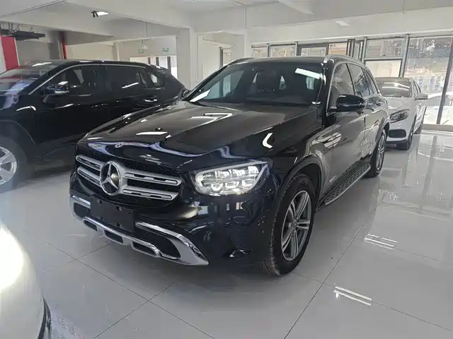 MERCEDES-BENZ GLC