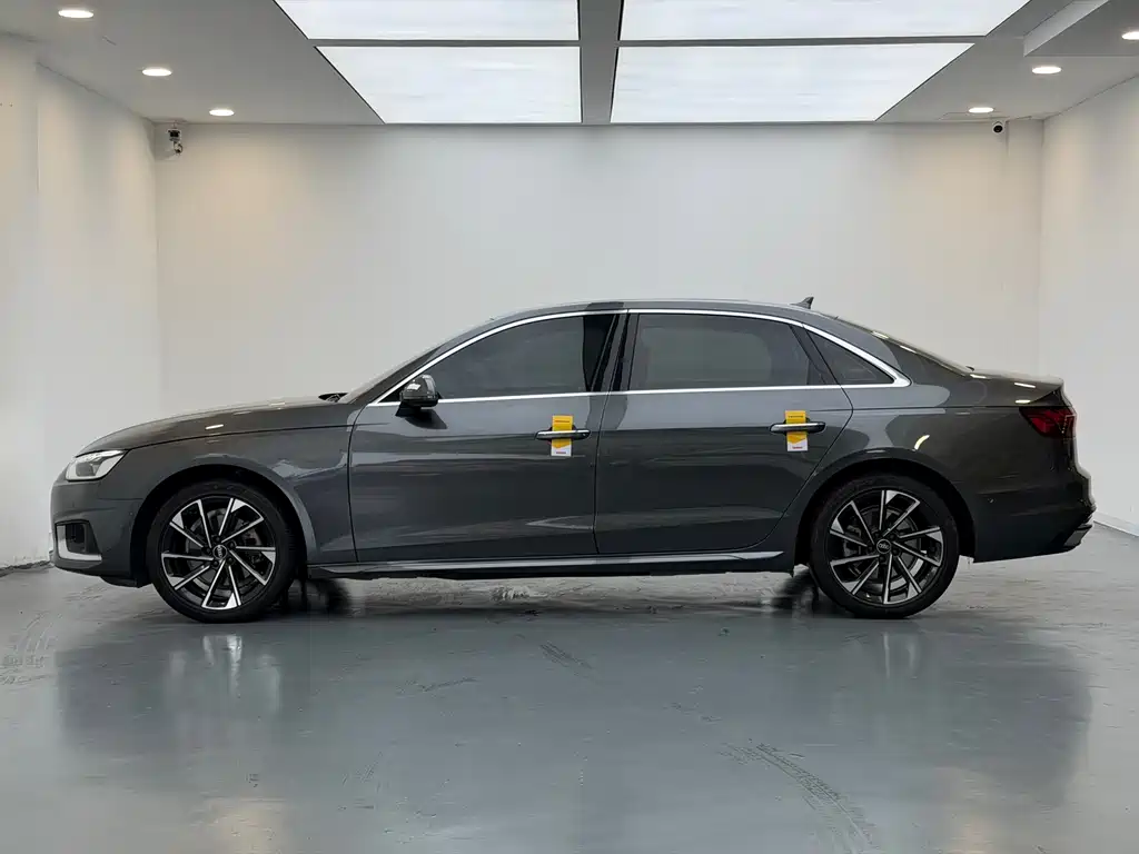 Audi A4L 2022 40 TFSI Luxury