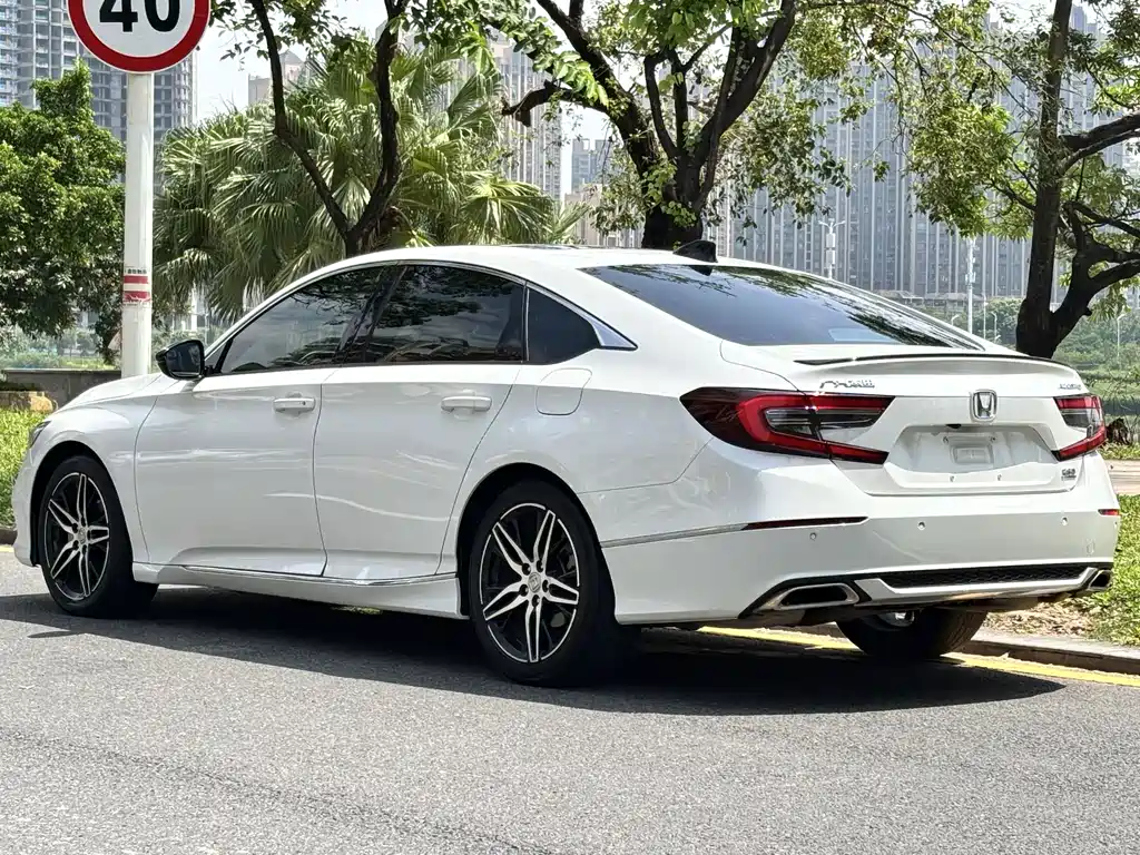 Honda Accord — миниатюра 2