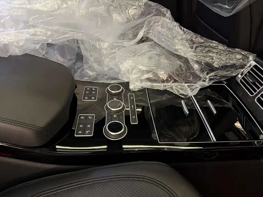 Land Rover Range Rover — миниатюра 16