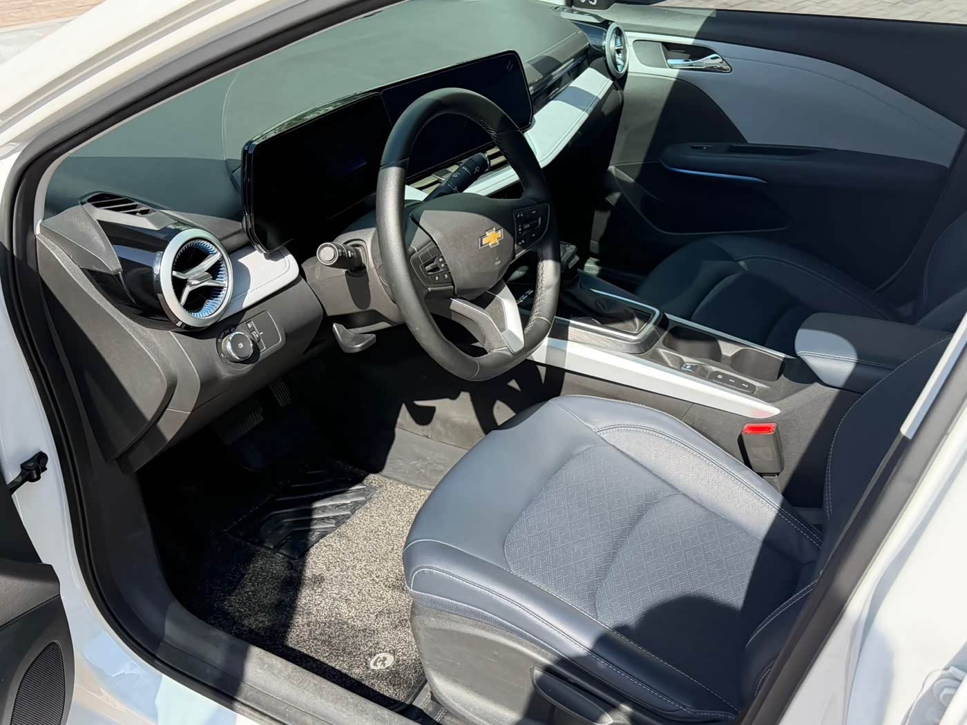 Chevrolet Monza 1.5 л 2024 г. Белый, пробег 30000 км