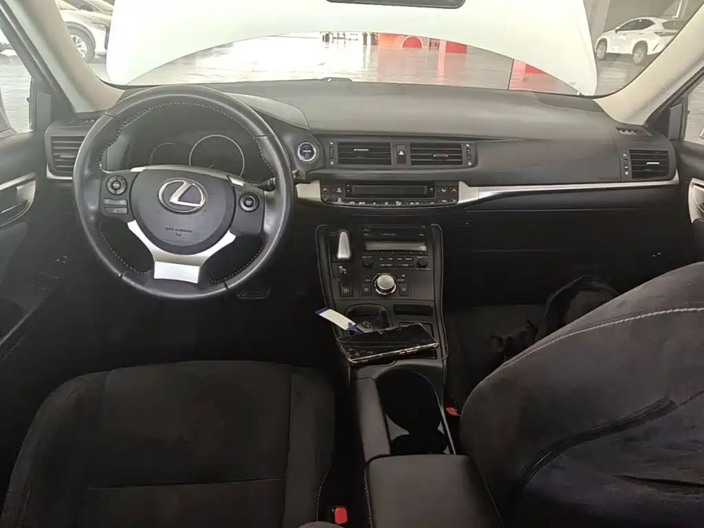 Lexus CT — фотографии объявления, Фото 10
