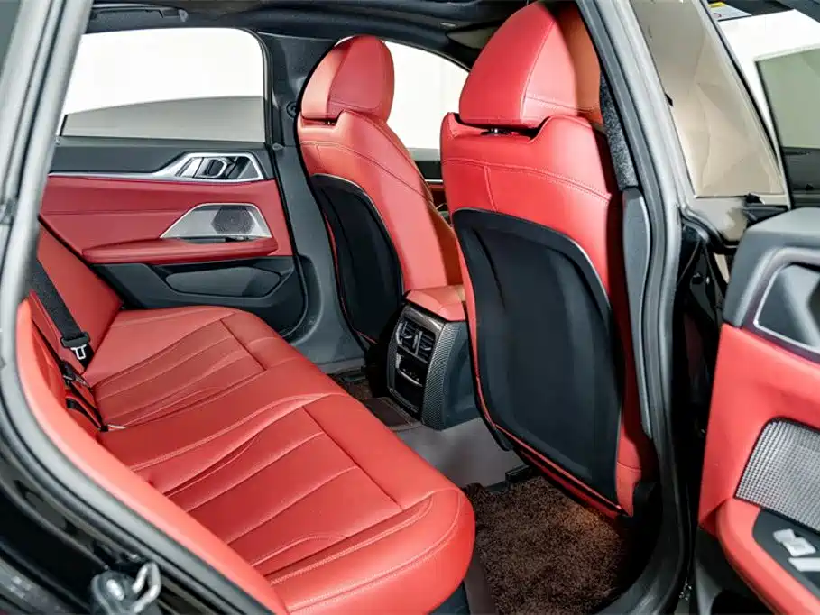 BMW i4 — миниатюра 22