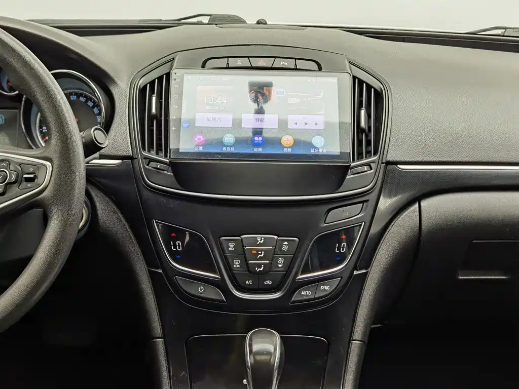Buick Regal — миниатюра 12