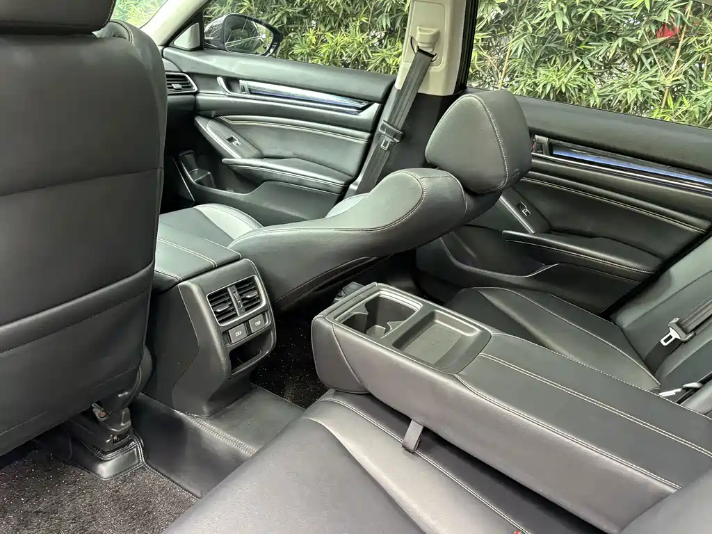 Honda Accord — миниатюра 16