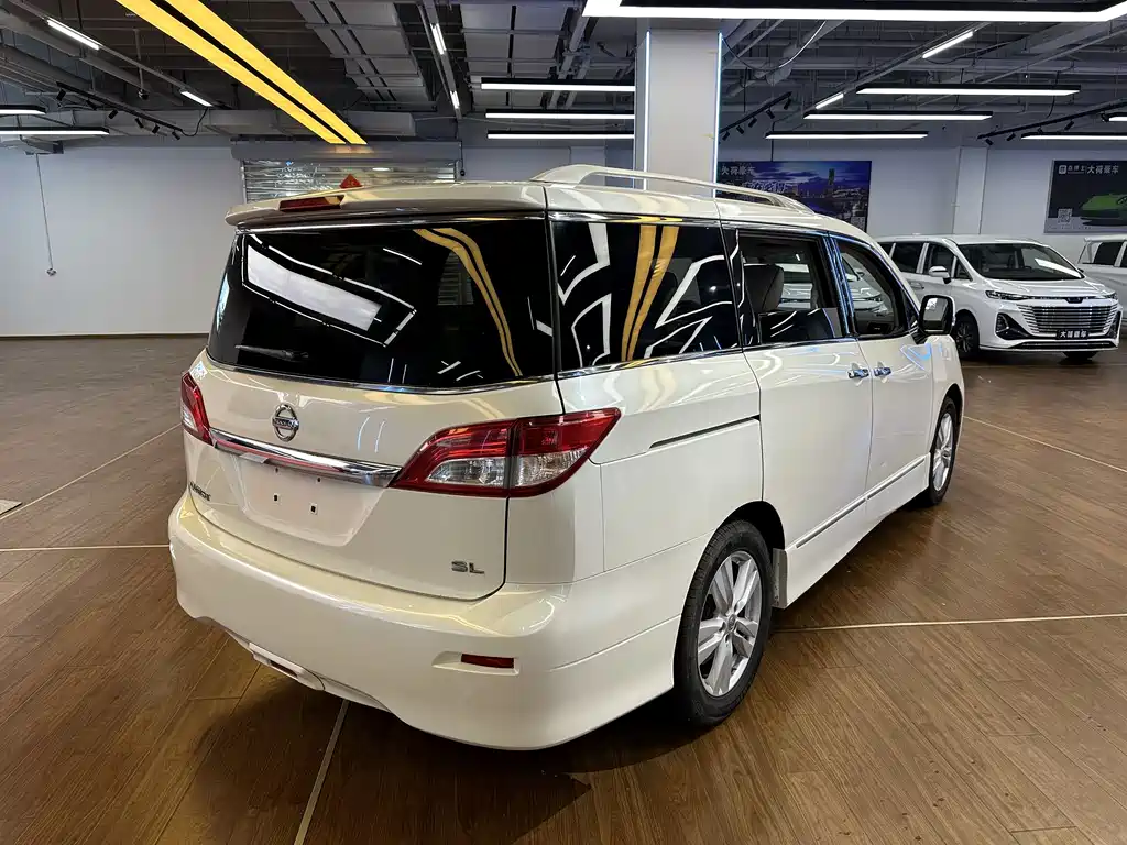 Nissan Quest — миниатюра 5