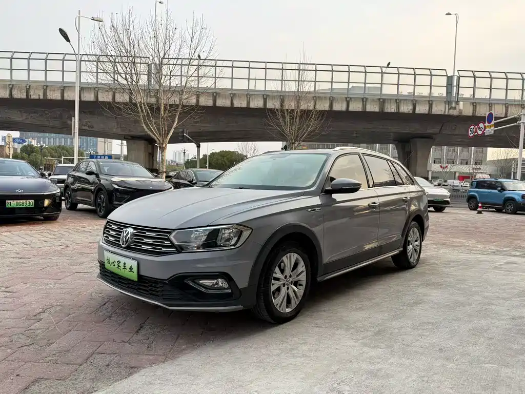 Купить Volkswagen C-Trek