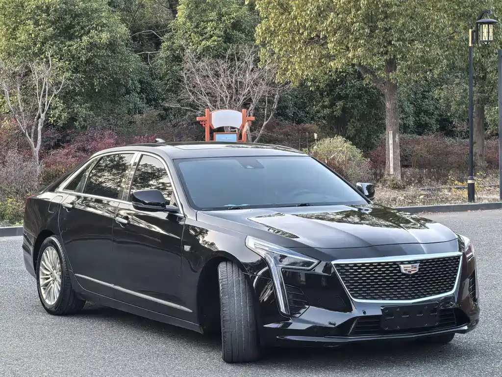 CADILLAC CT6