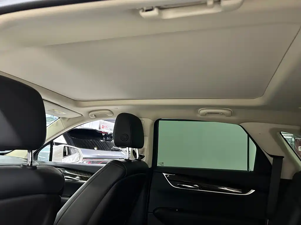 Cadillac XT5 — миниатюра 11