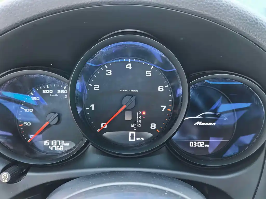 Porsche Macan — миниатюра 4