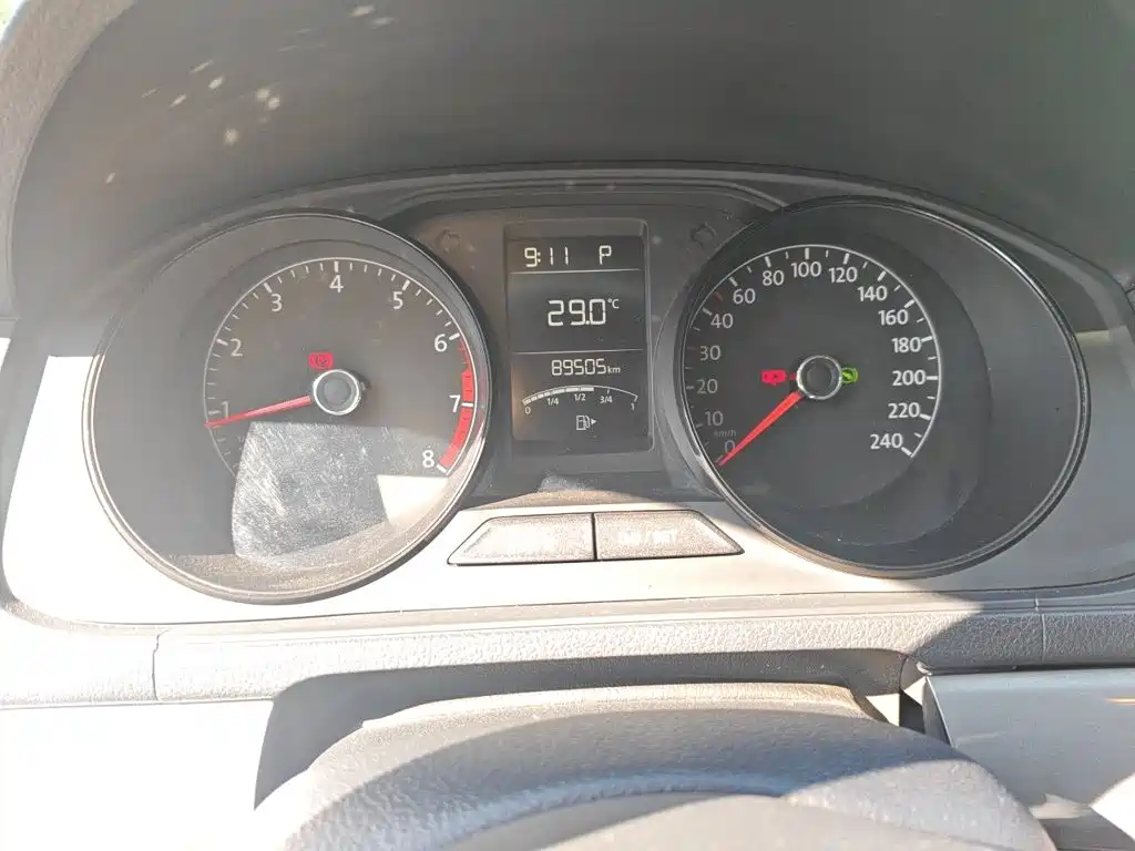 Volkswagen Lavida — миниатюра 5