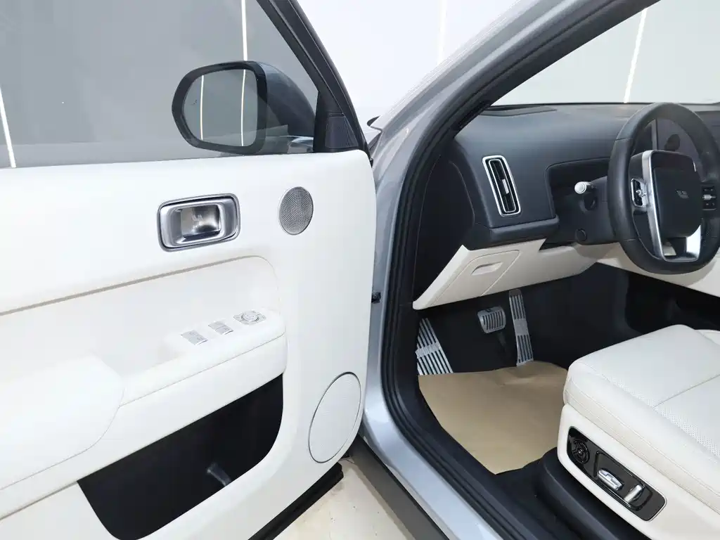 Li Auto Li L8 — миниатюра 8