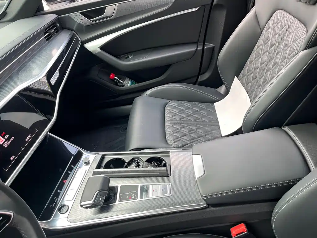 Audi A6L — миниатюра 6