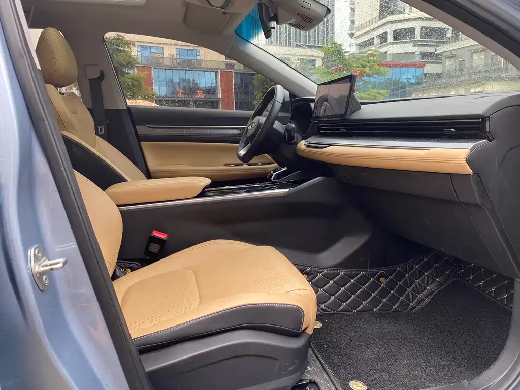 Geely L HiP — миниатюра 9