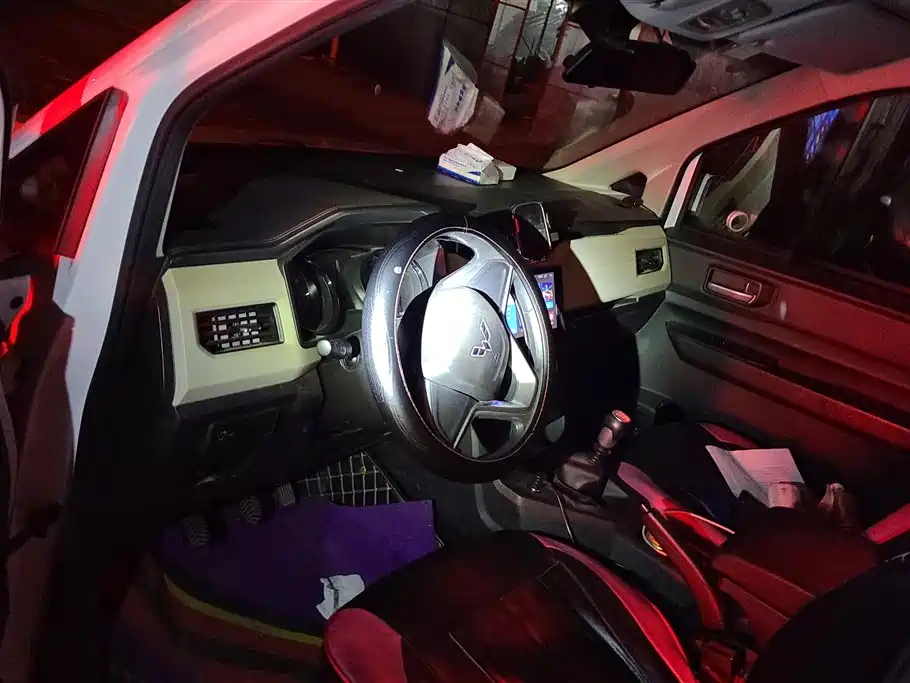 WULING WULING HONGGUANG PLUS