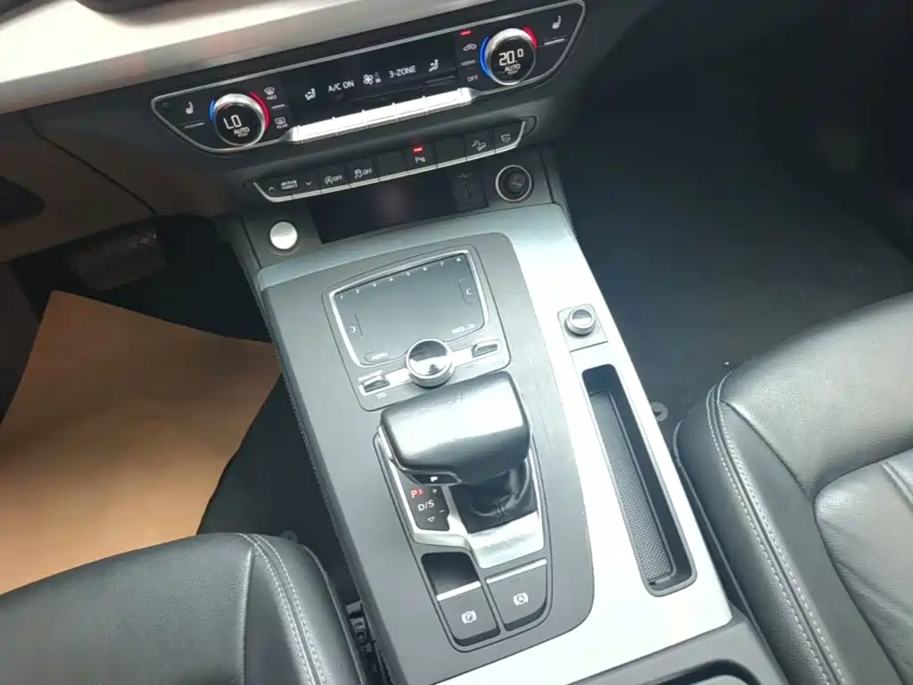 Audi Q5L — миниатюра 14