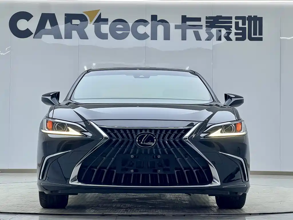 Lexus ES 2022 200