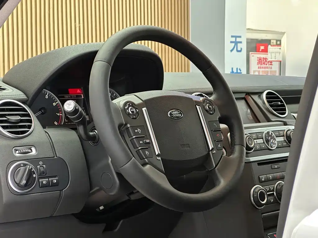 Land Rover Discovery — миниатюра 9