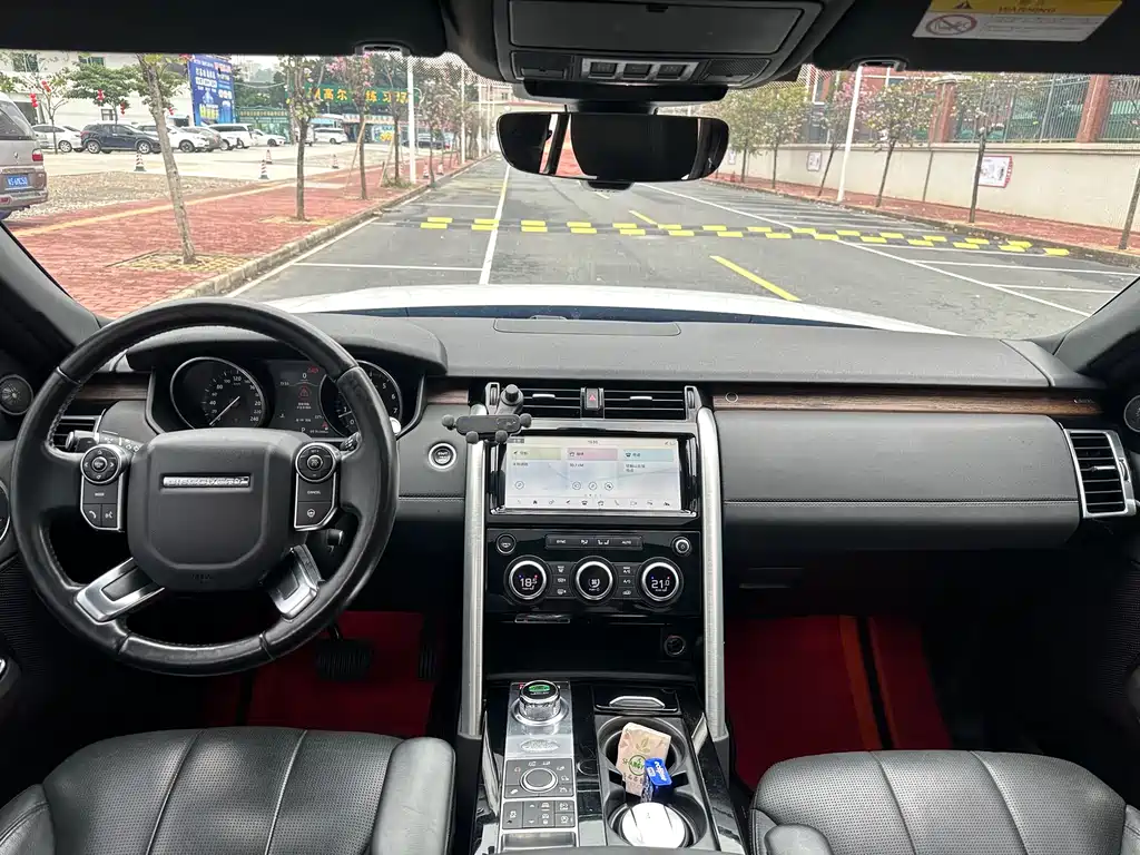 Land Rover Discovery 2017 3.0 SC V6 HSE